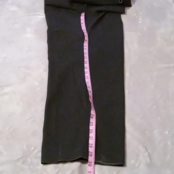 Pams Closet Black Denim Pants - Picture 2 of 8